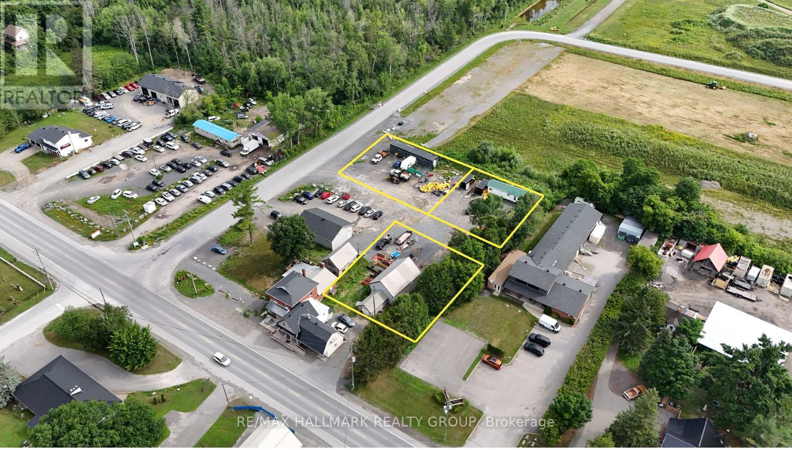 2590 (B) CARP ROAD, Ottawa, Ontario