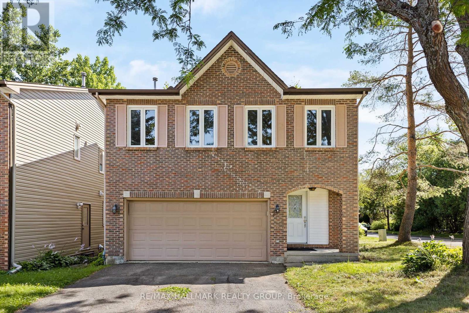 2 HACKETT STREET, Ottawa, Ontario