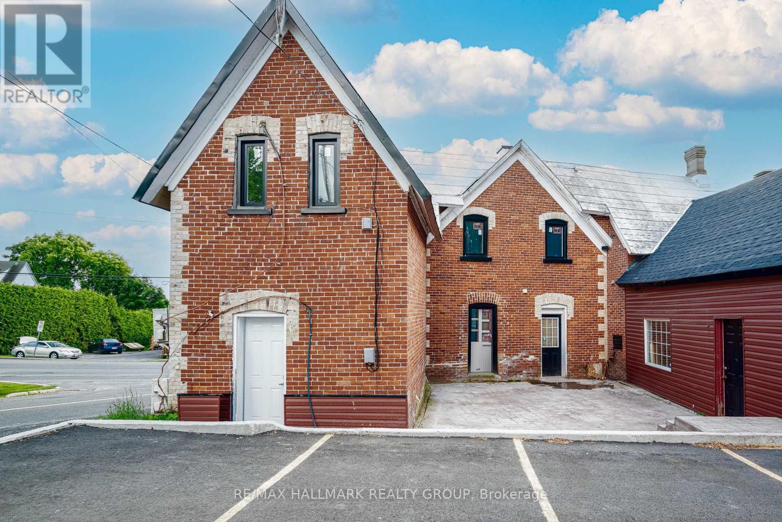 1-5561 MANOTICK MAIN STREET, Ottawa, Ontario