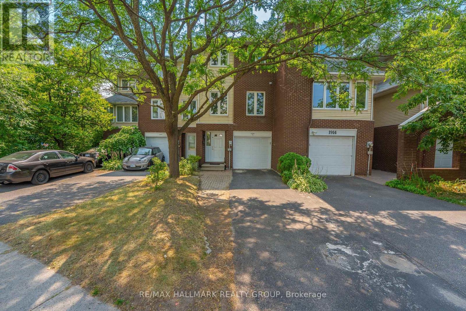 1916 RUSSELL ROAD, Ottawa, Ontario