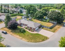 11 LAMADELEINE BOULEVARD, Russell, Ontario