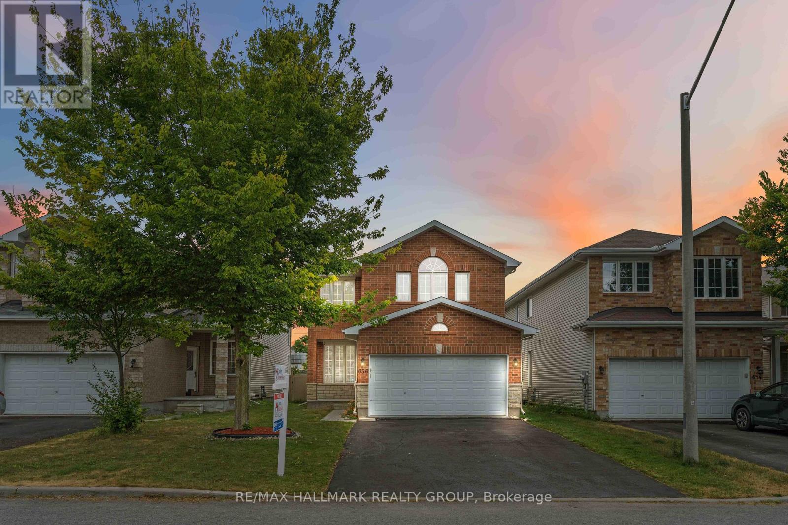 656 EVERLASTING CRESCENT, Ottawa, Ontario