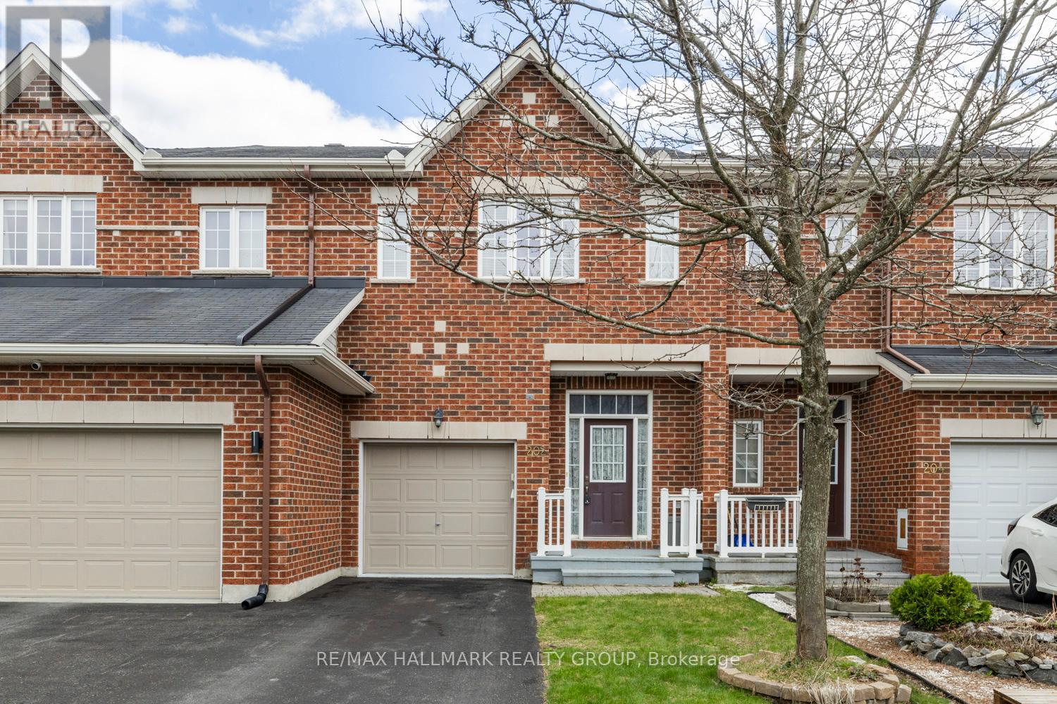 202 WAYMARK CRESCENT, Ottawa, Ontario