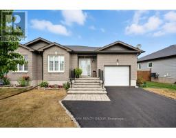 40 LEE AVENUE, Smiths Falls, Ontario