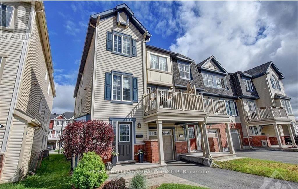 445 MEADOWHAWK CRESCENT, Ottawa, Ontario