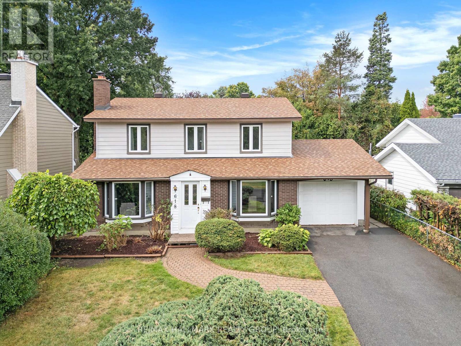 618 LA VERENDRYE DRIVE, Ottawa, Ontario