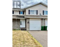 25 WINSTON AVENUE, Petawawa, Ontario