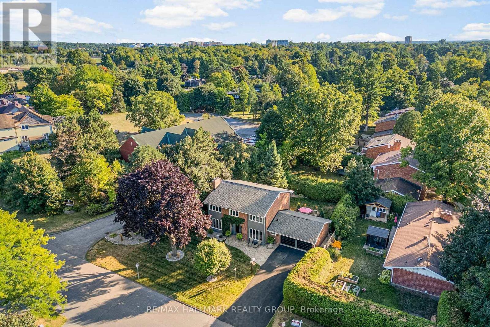 87 LEACOCK DRIVE, Ottawa, Ontario