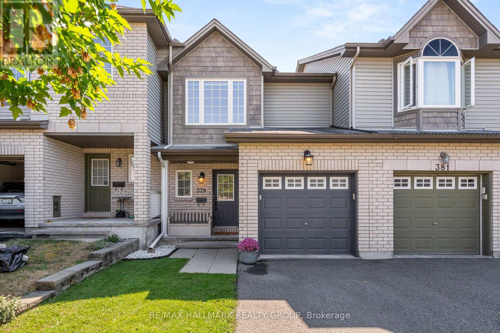 379 ROLLING MEADOW CRESCENT, Ottawa, Ontario