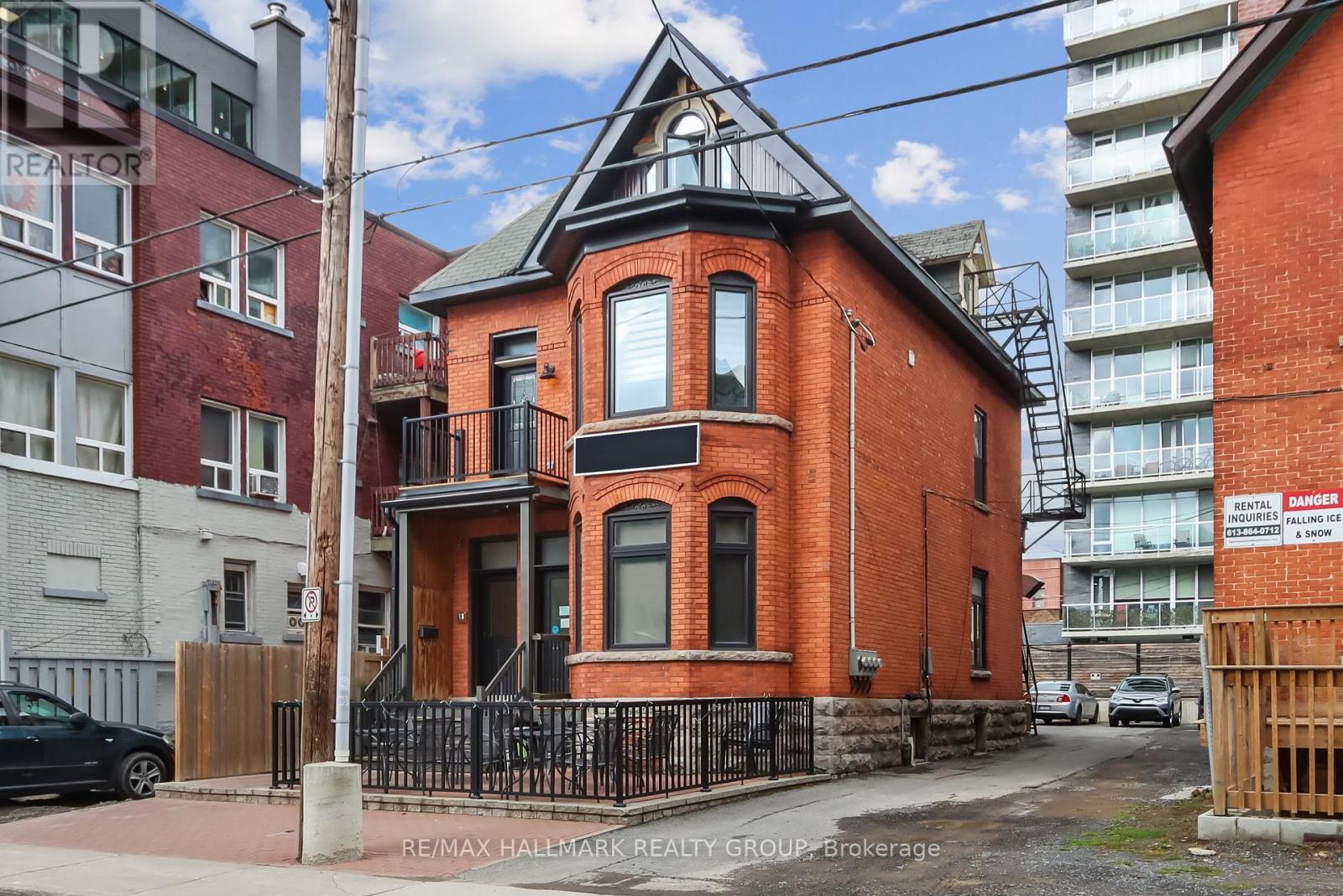2 - 381 COOPER STREET, Ottawa, Ontario