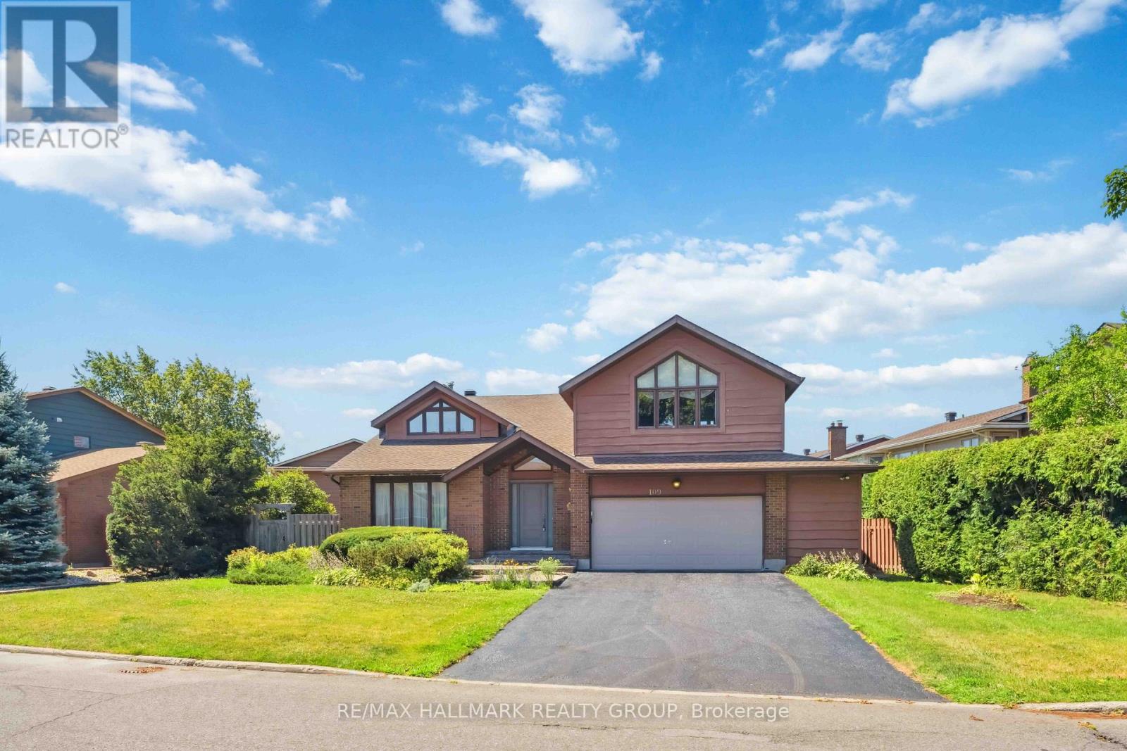 109 COUNTRY CLUB DRIVE, Ottawa, Ontario