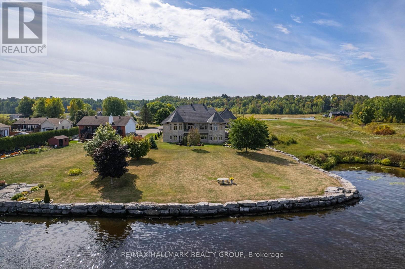 3285 FRONT ROAD S, East Hawkesbury, Ontario