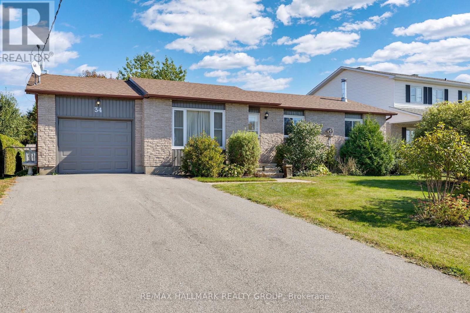 34 MENARD STREET, Russell, Ontario