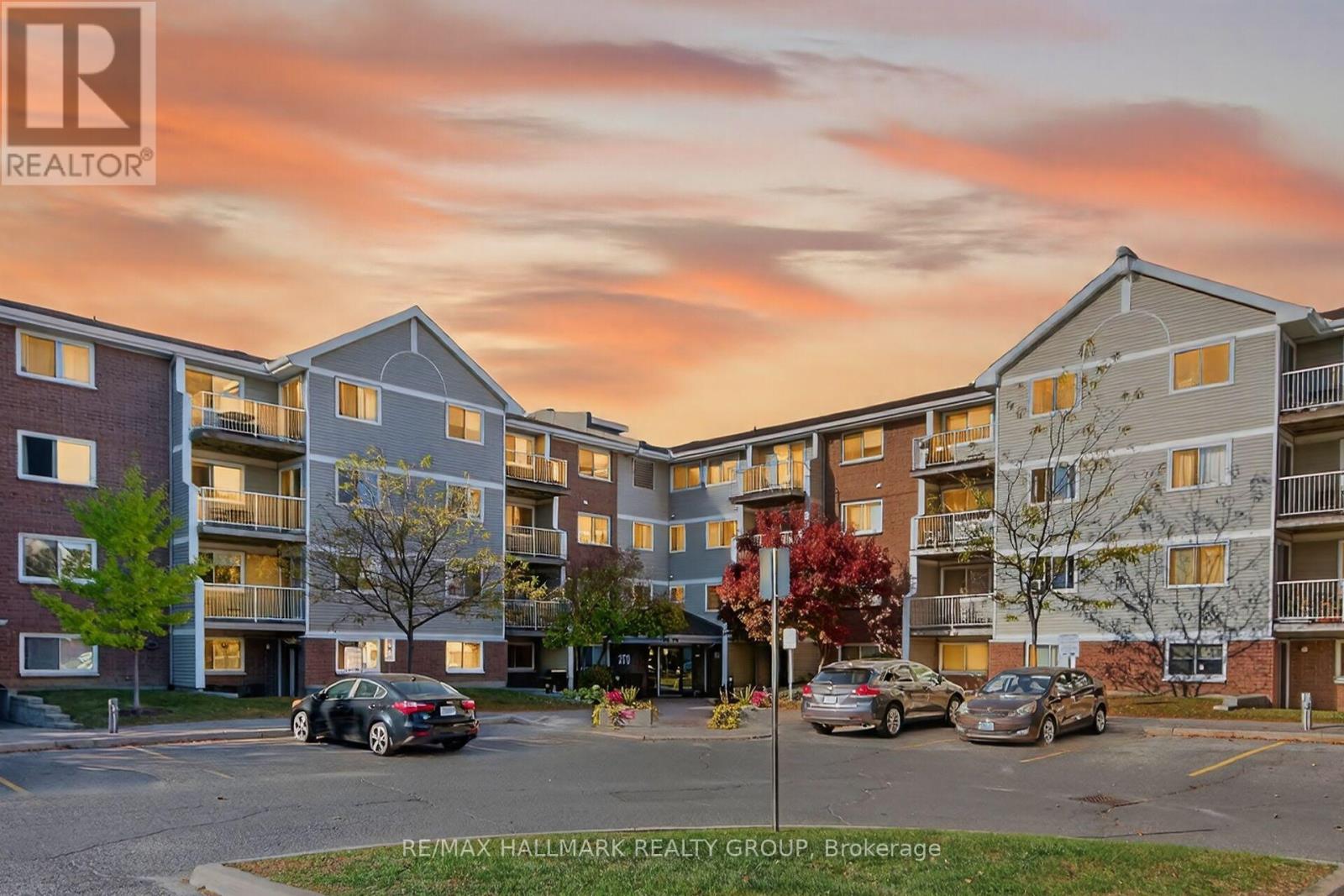 306 - 270 BRITTANY DRIVE, Ottawa, Ontario