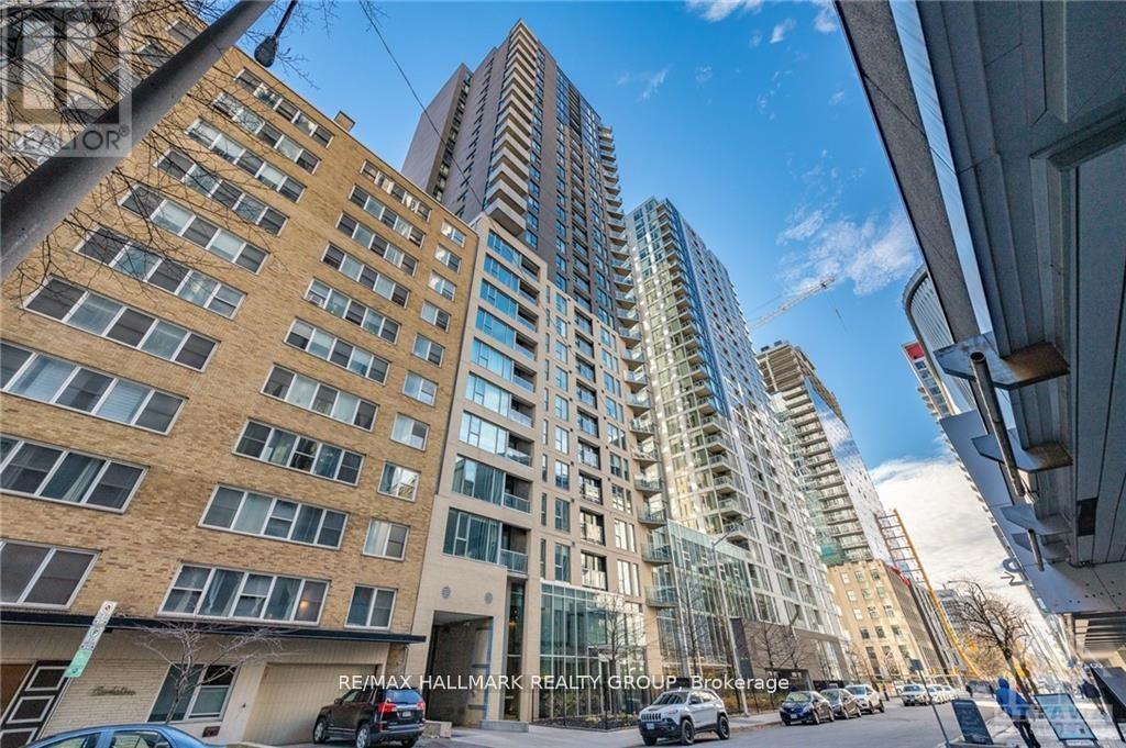 2003 - 40 NEPEAN STREET, Ottawa, Ontario