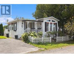 9 YVETTE PRIVATE, Ottawa, Ontario