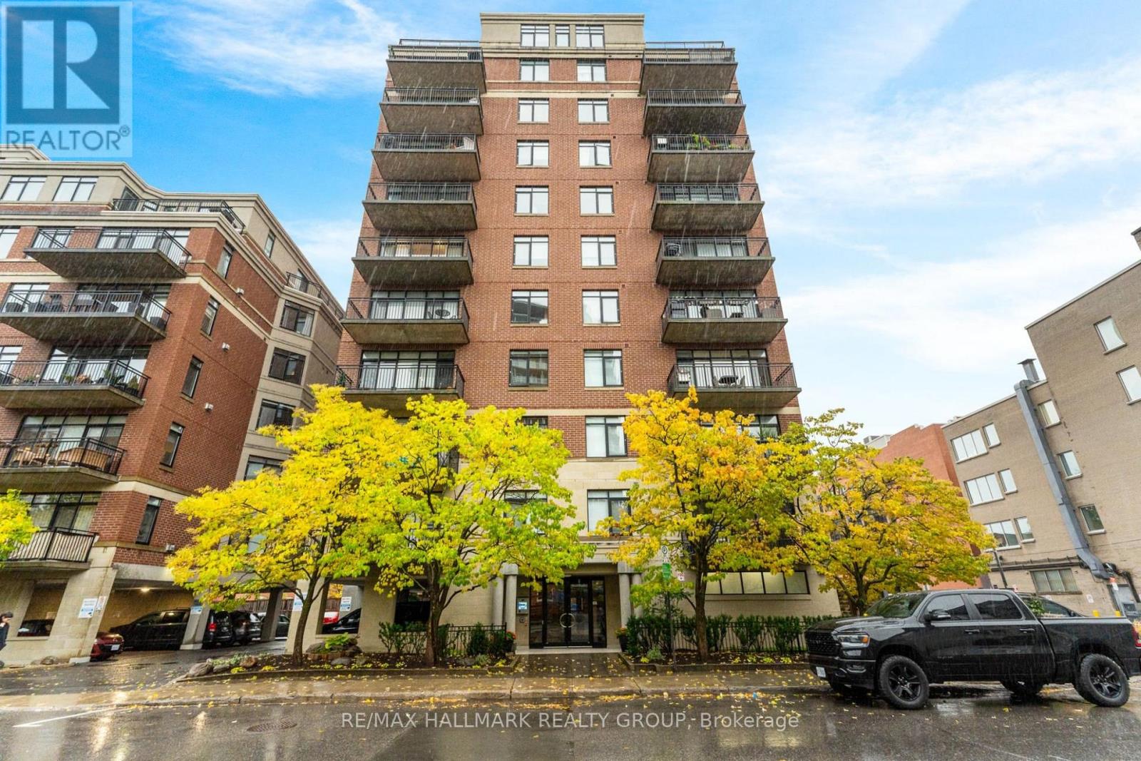 401 - 374 COOPER STREET, Ottawa, Ontario