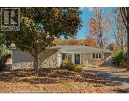 275 CROCUS AVENUE, Ottawa, Ontario