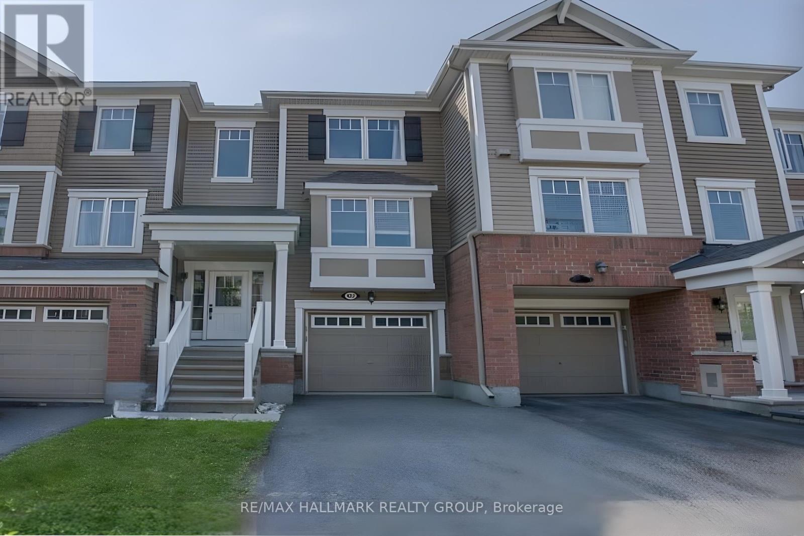 422 COLDWATER CRESCENT, Ottawa, Ontario