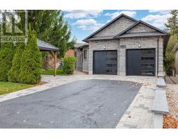 7 BACHMAN TERRACE, Ottawa, Ontario