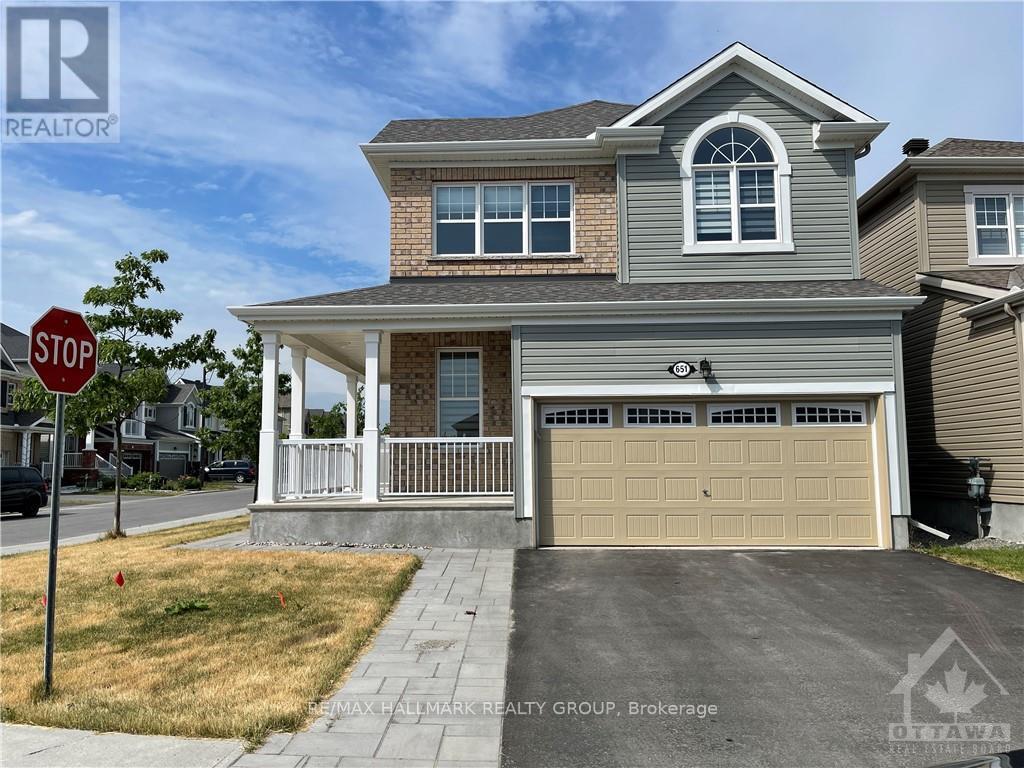 651 BROAD COVE CRESCENT, Ottawa, Ontario