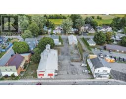 33 KING STREET, North Dundas, Ontario